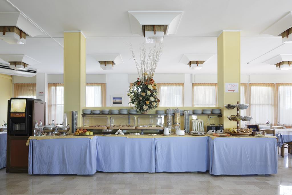 Hotel Continental Fano Exterior photo